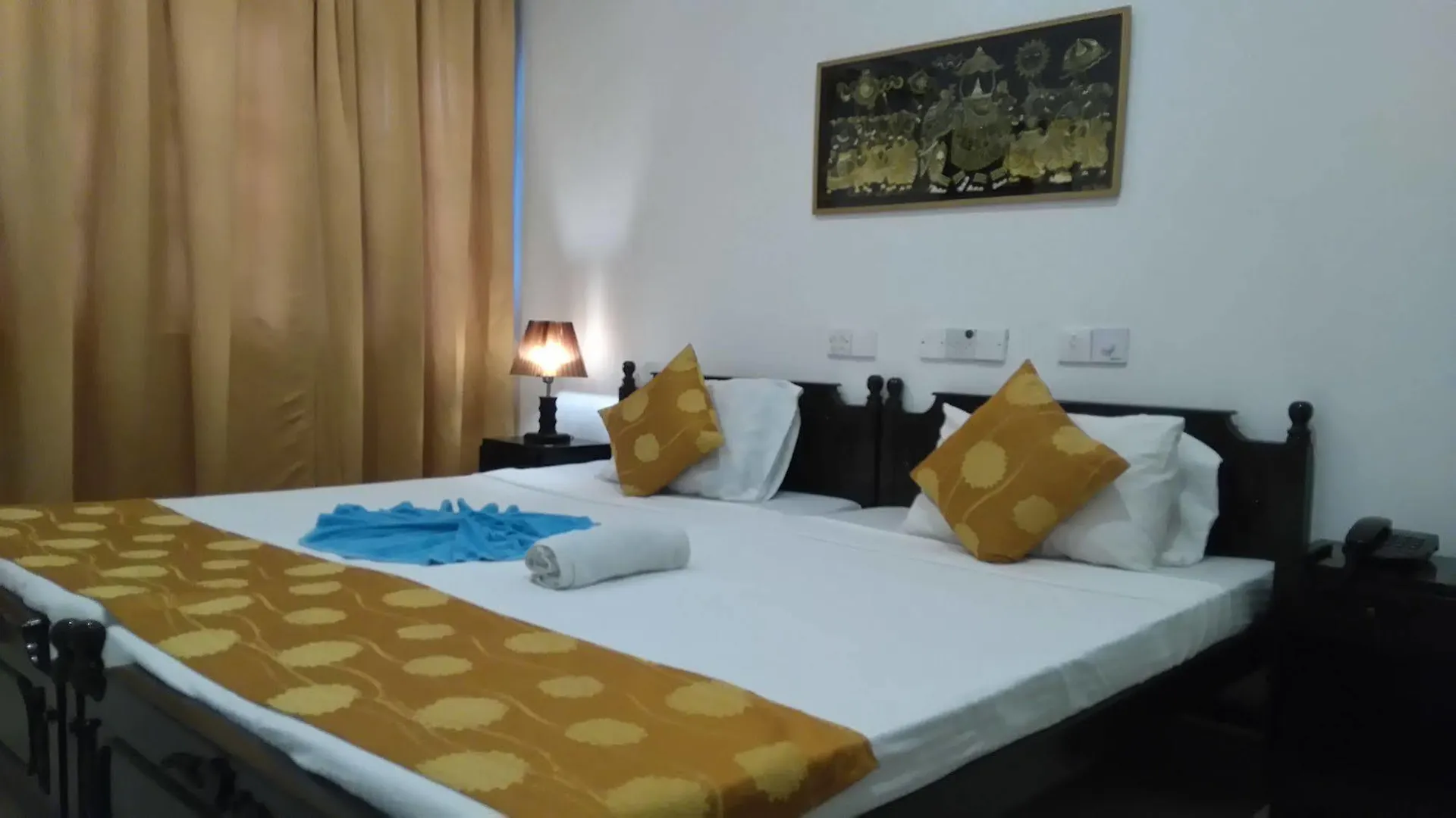 Beverly Hills Hotel Dehiwala-Mount Lavinia 2*,